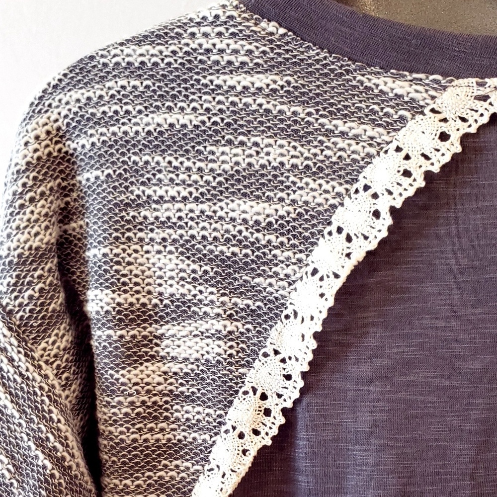 🌷NWT Medium long sleeve sweater shirt gray lacy - Picture 5 of 6
